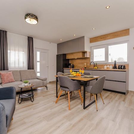 Apartmani Dmarie Privlaka  Zewnętrze zdjęcie